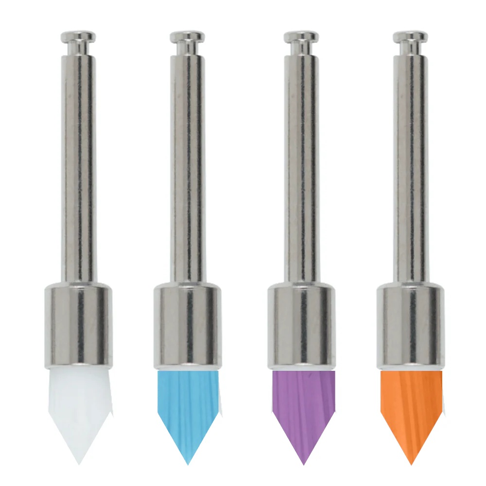 Prophylaxe Bürsten – CA-Schaft, Spitz, Mittel (Nylon-Borsten) – 100 Stk.