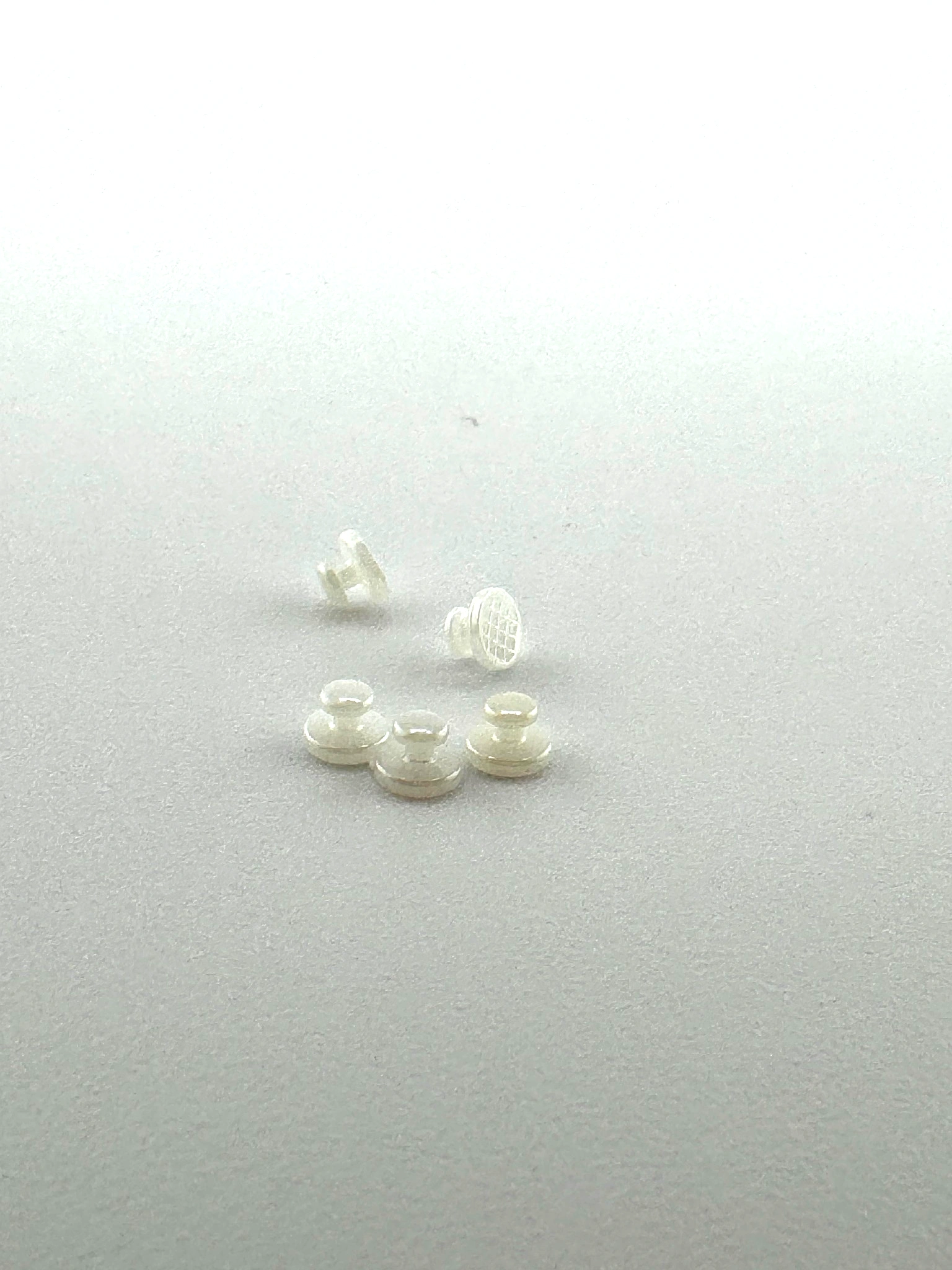 Keramik Buttons mit runder Basis (10St./PK)